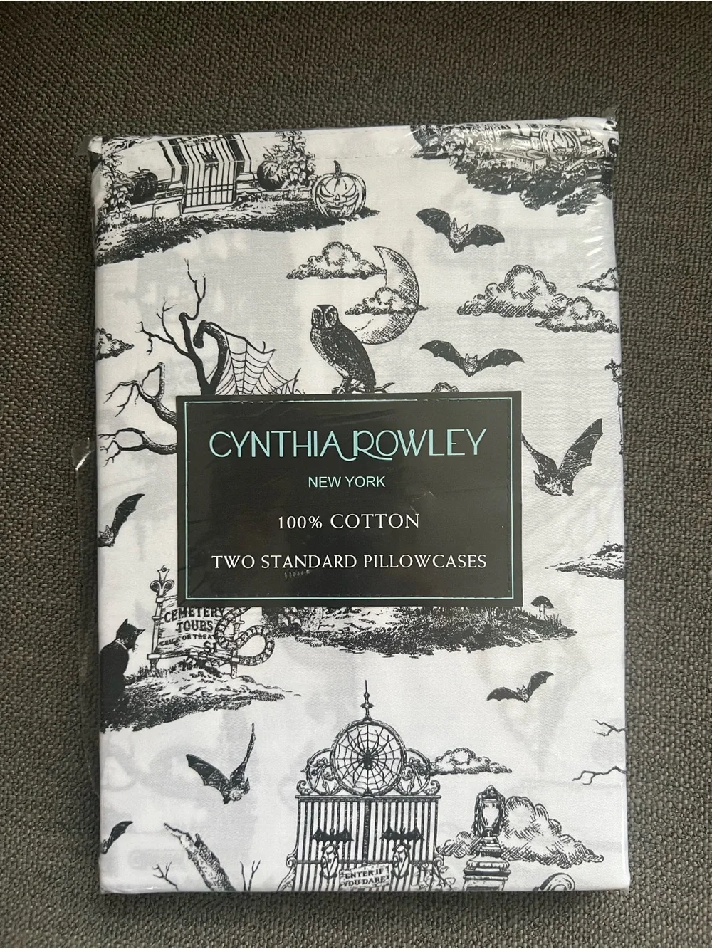 Cynthia Rowley Halloween Standard Pillowcases Haunted house toile 2 pc